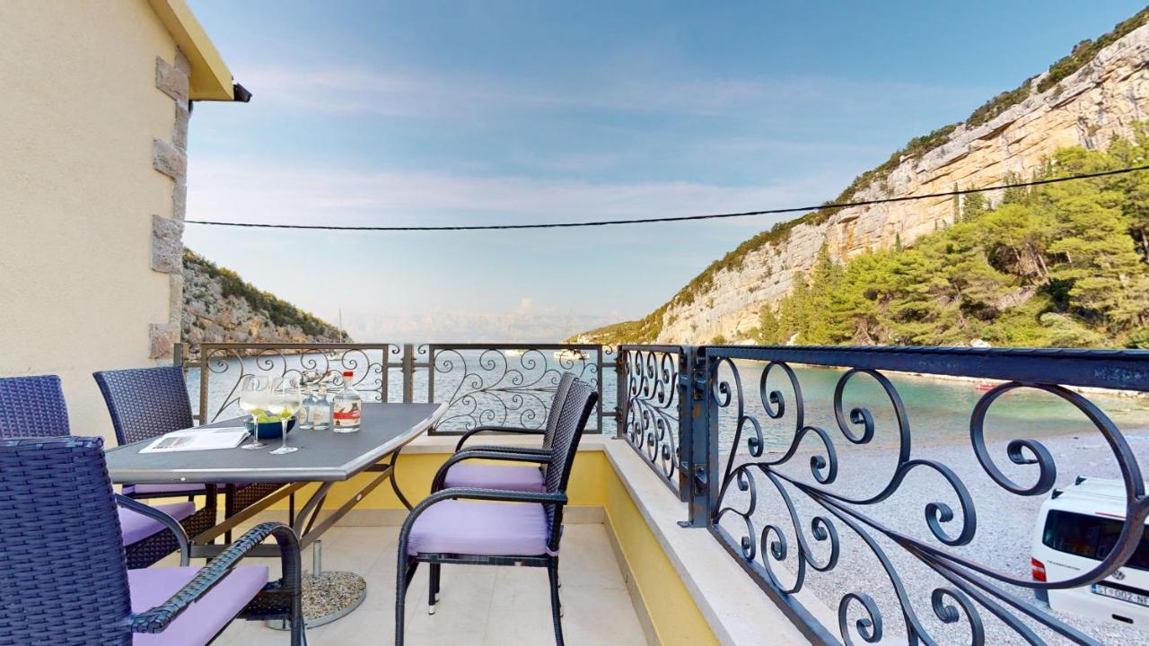 Zen-Pok House On The Beach - Pokrivenik Zastražišće エクステリア 写真